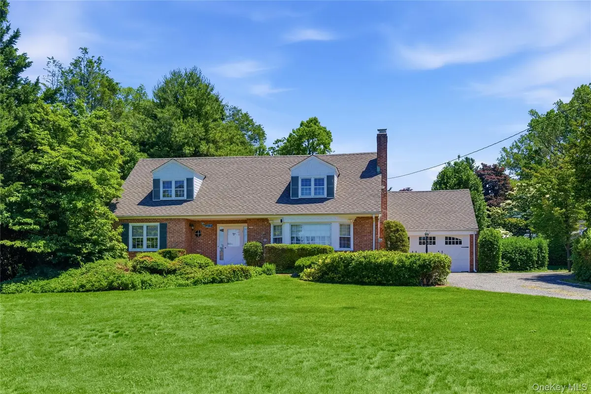 9 Fox Hunt Lane, Cold Spring Harbor, NY 11724 - #1