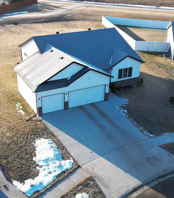 3760 Merrifield Drive S, Fargo, ND 58104