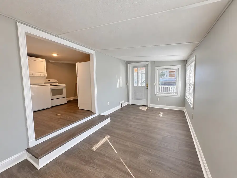 39 Avenue C, Burlington, VT 05408 - #3