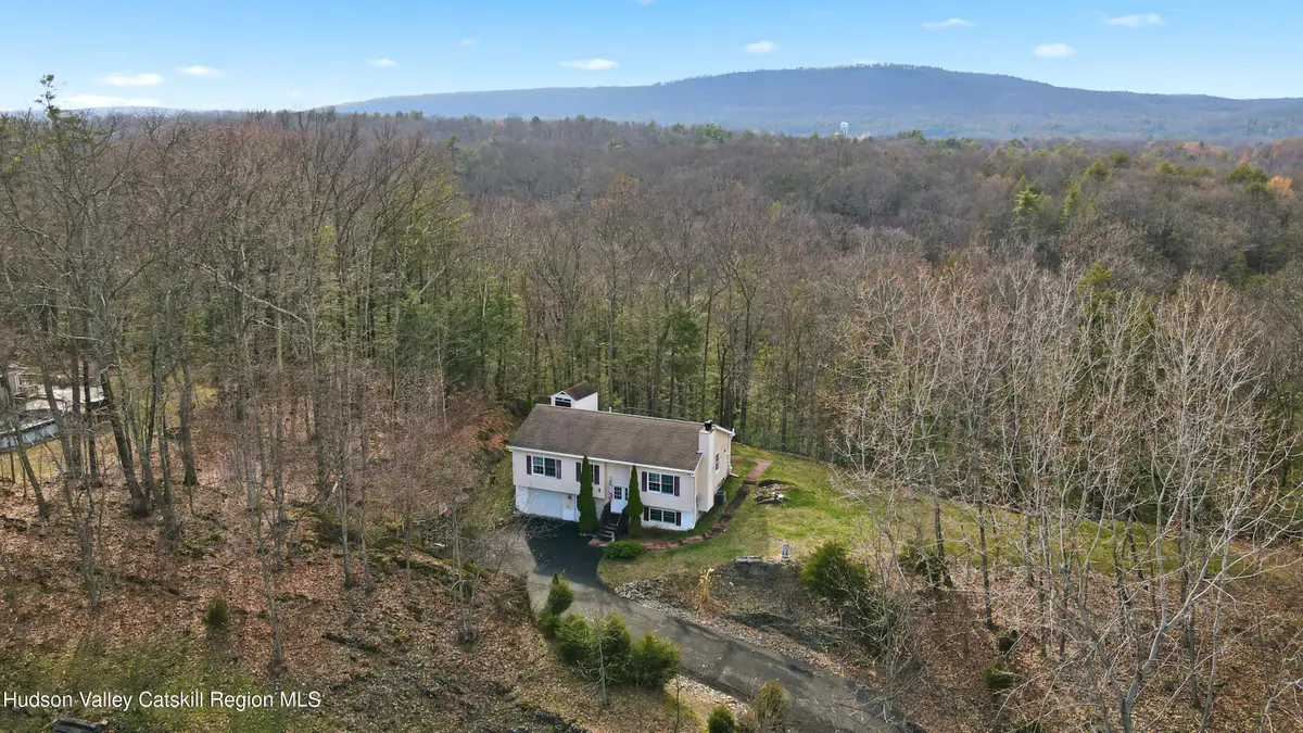 8 Robbins Lane, Saugerties, NY 12477 - #1