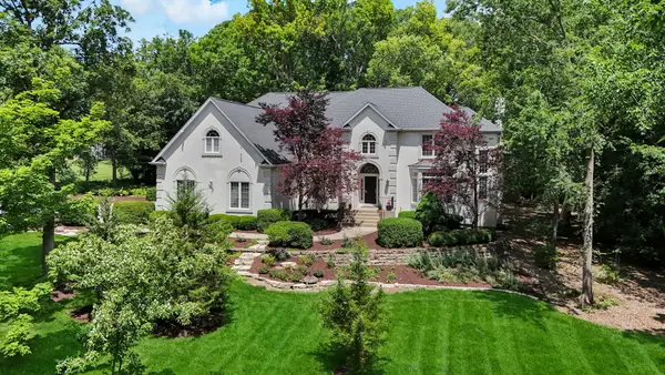 36W244 Fieldcrest Drive, St. Charles, IL 60175