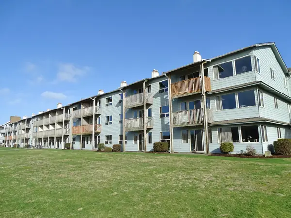 643 Ocean Shores Boulevard Nw #303, Ocean Shores, WA 98569