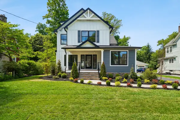 122 Stanmore Pl, Westfield Town, NJ 07090