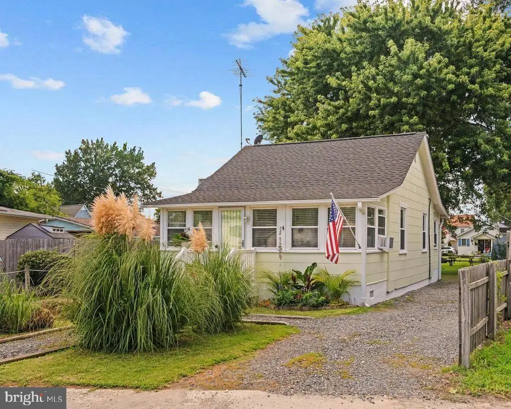 15 Bancroft Ave, Colonial Beach, VA 22443 - #1