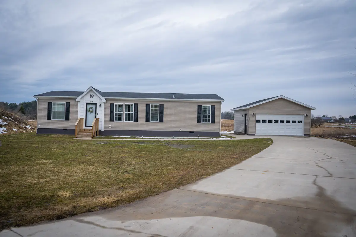 104 Evans Way, Scottville, MI 49454 - #1