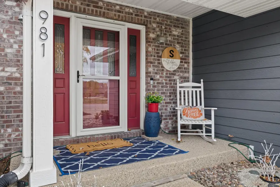 981 Cedar Dr, Burlington, WI 53105 - Image #2