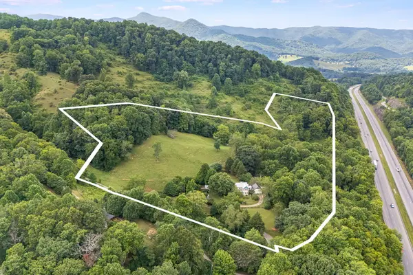 200 Black Hawk Trail, Waynesville, NC 28785