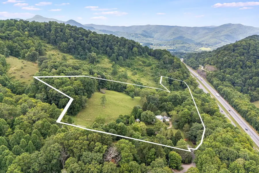 200 Black Hawk Trail, Waynesville, NC 28785 - #2