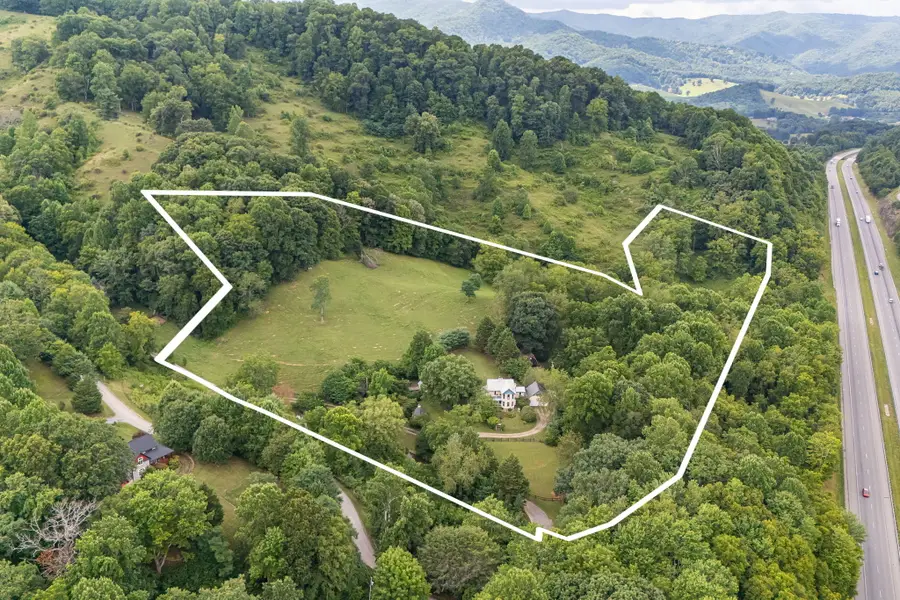 200 Black Hawk Trail, Waynesville, NC 28785 - #3