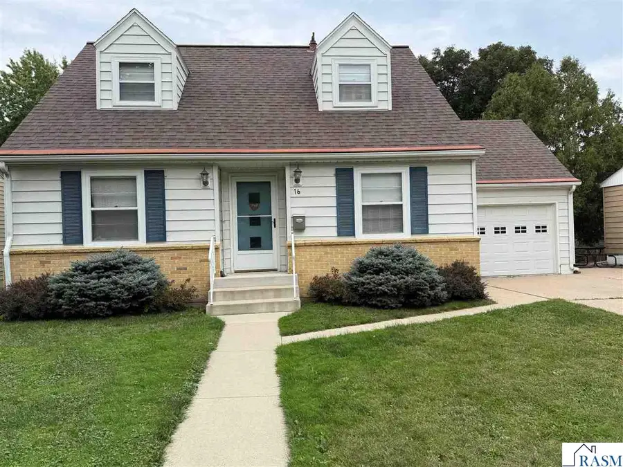 16 Bruce Court, Mankato, MN 56001 - Image #2