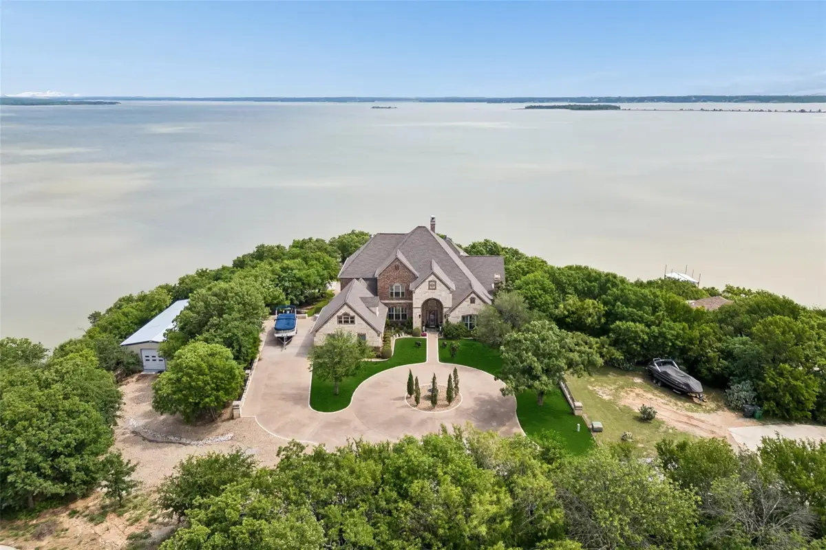 826 Cimmarron Bay Drive, Runaway Bay, TX 76426 - #1