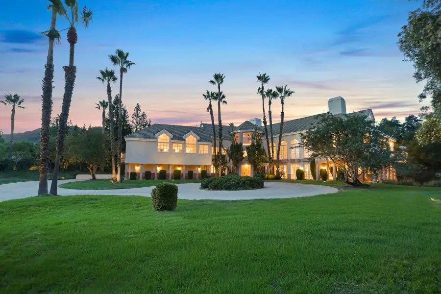 22515 La Quilla Drive, Chatsworth, CA 91311 - Image #3