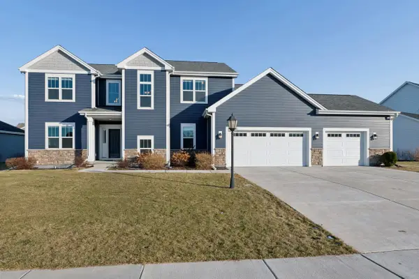 W139N6328 Bridal Wreath Ln, Menomonee Falls, WI 53051