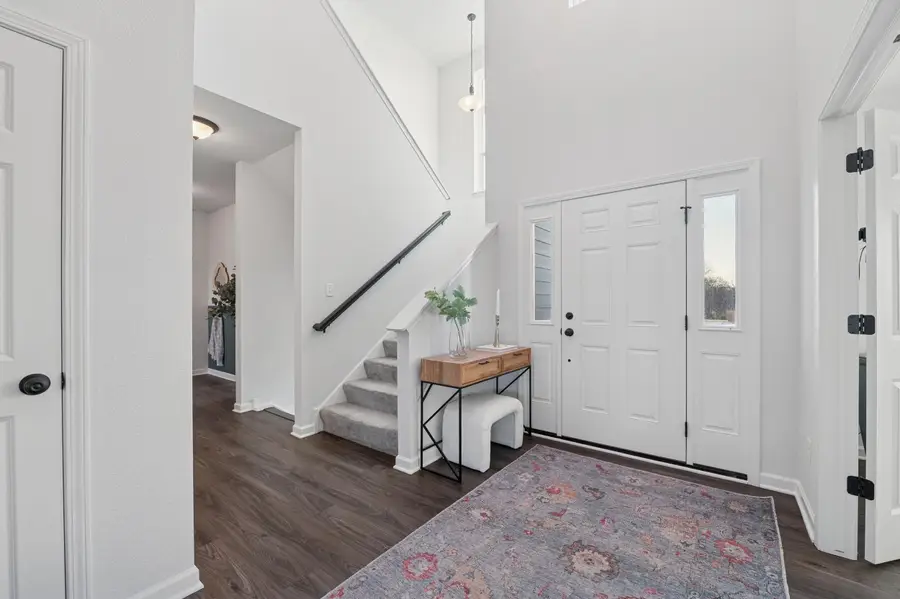 W139N6328 Bridal Wreath Ln, Menomonee Falls, WI 53051 - Image #3