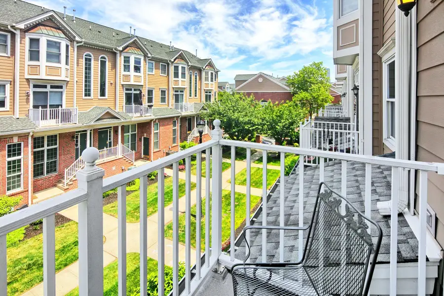 377 Kingston Court, West New York, NJ 07093 - #2