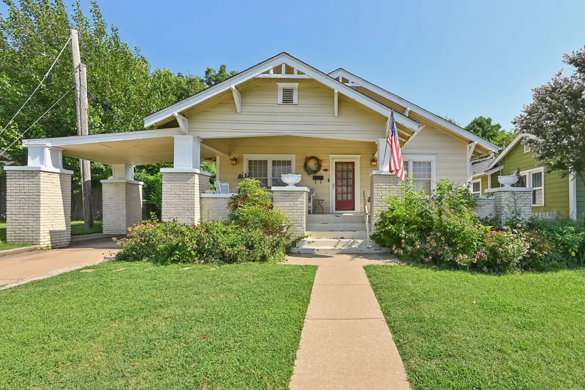 2115 E 17th Place, Tulsa, OK 74104 - #1