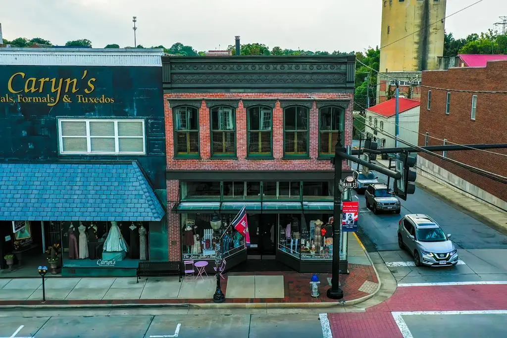 235 N Main, Farmville, VA 23901 - Image #1