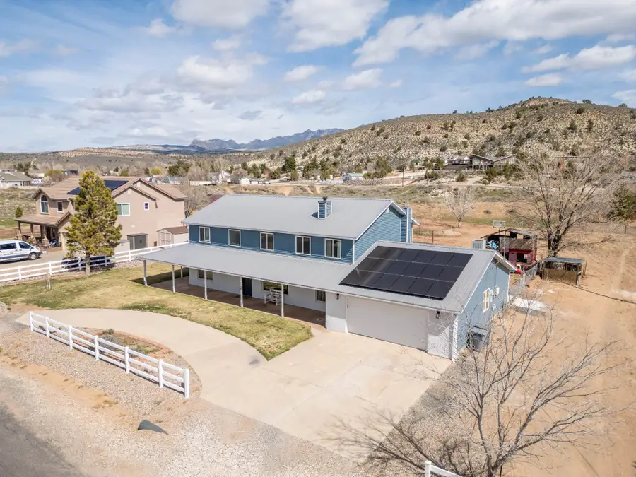 7998 N Sapphire Dr, Saint George, UT 84770 - #3