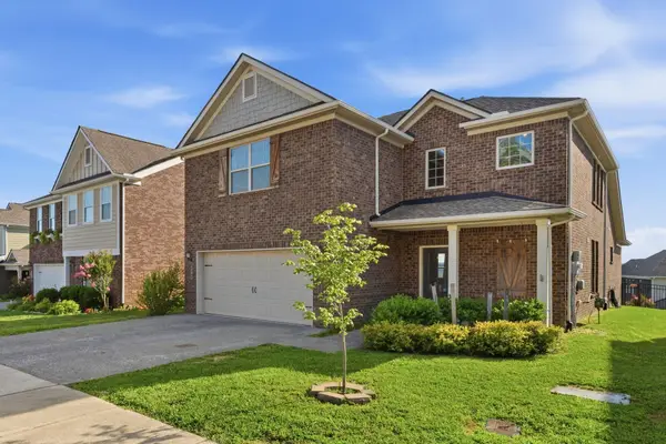 300 Black Thorn Ln, Gallatin, TN 37066