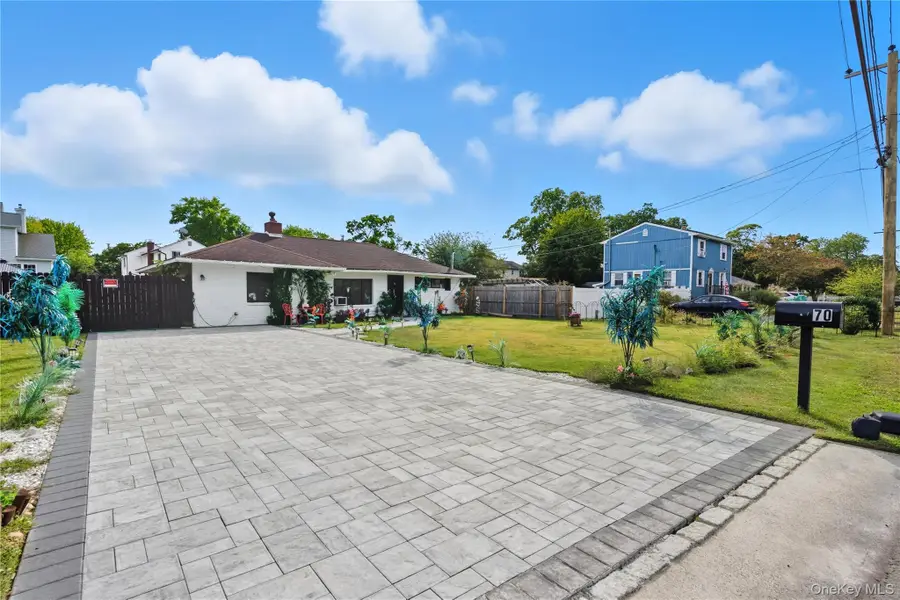 70 Trafalgar Drive, Shirley, NY 11967 - Image #2