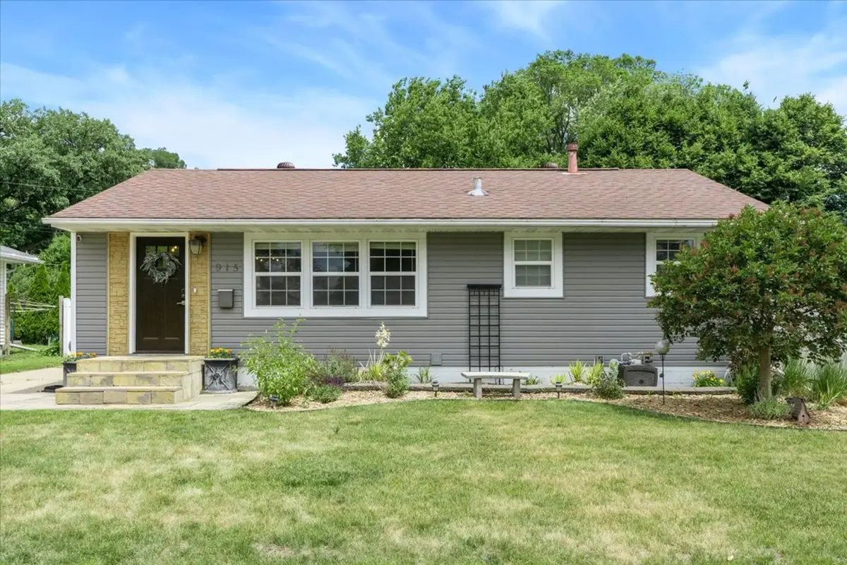 915 11 1/2 Street Sw, Rochester, MN 55902 - #1