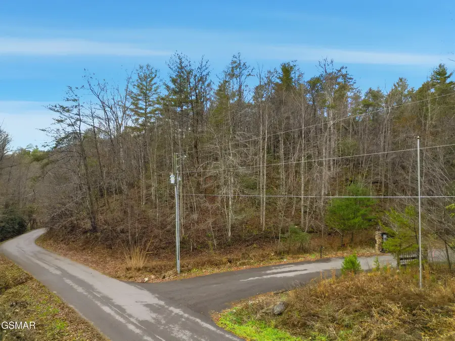1R-1 Branam Hollow Rd, Gatlinburg, TN 37738 - Image #3