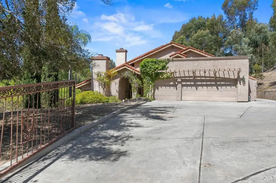 1521 Kimberly Woods Dr, El Cajon, CA 92020 - Image #2