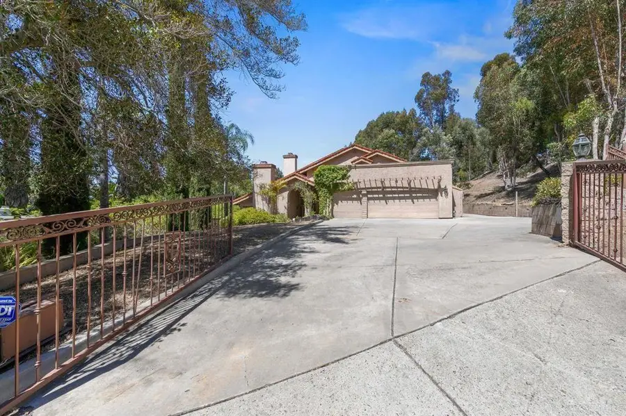 1521 Kimberly Woods Dr, El Cajon, CA 92020 - Image #3