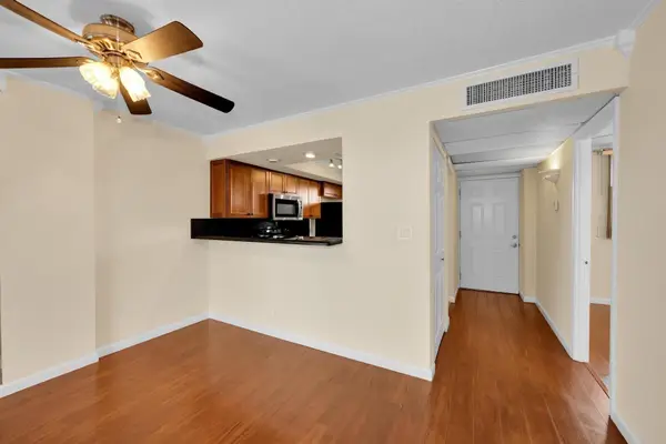 118 Royal Park Drive #4G, Oakland Park, FL 33309