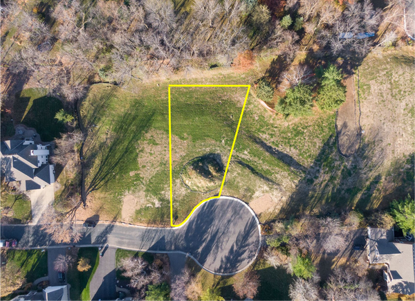 3961 White Oak Lane, Chanhassen, MN 55331