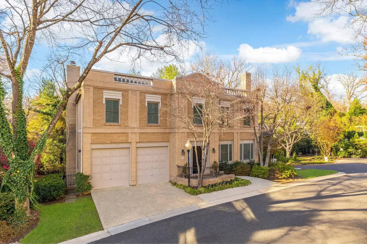 4813 Kemble Place Nw Nw, Washington, DC 20007 - #1