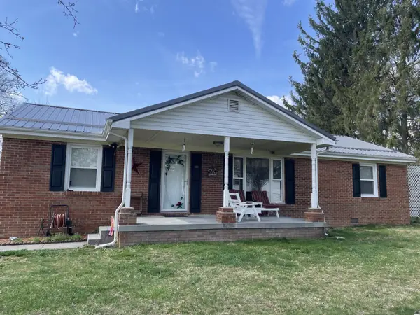 100 Bird Lane, Fayetteville, WV 25840