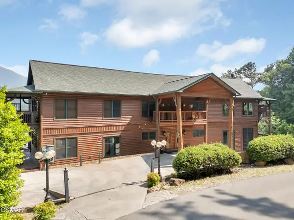 365 Smoky View Road, Gatlinburg, TN 37738