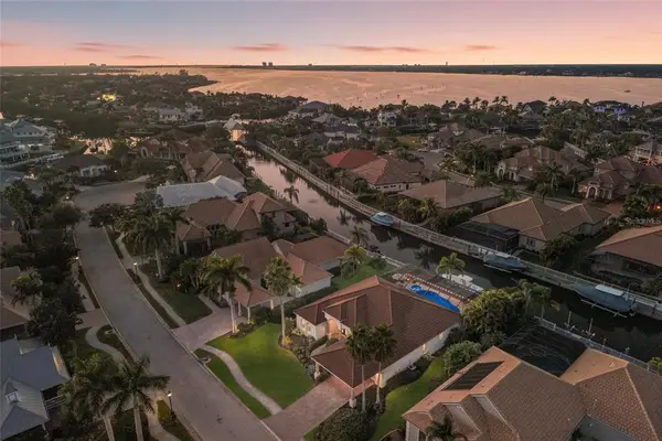 4721 Mainsail Drive, BRADENTON, FL 34208