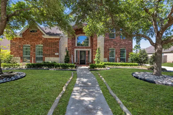 1723 Pampas Trail Drive, Friendswood, TX 77546