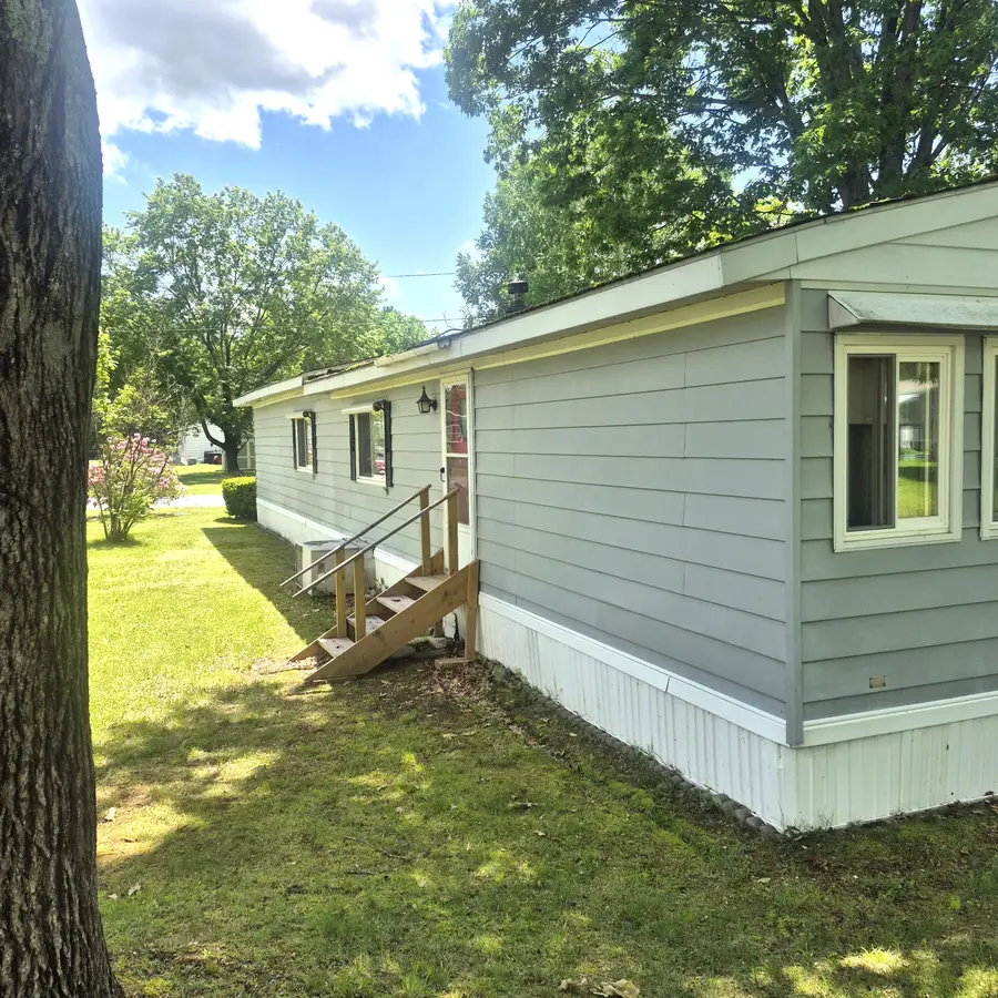 11 Angela Place, Claremont, NH 03743 - #3