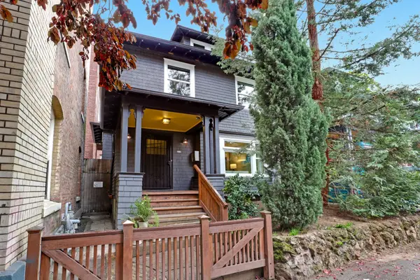 218 NW 22nd Pl, Portland, OR 97210