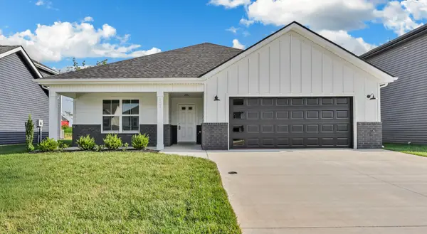 2677 Brewster Dr, Clarksville, TN 37042