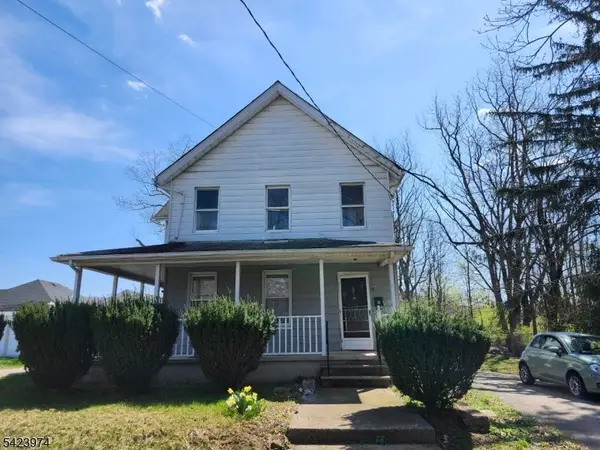 5 Locust St, Wanaque Boro, NJ 07470