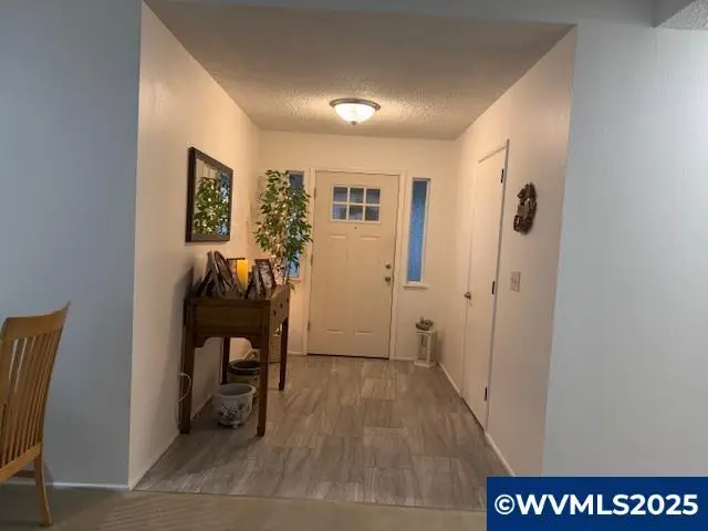 3235  Oakcrest Dr NW, Salem, OR 97304 - Image #3