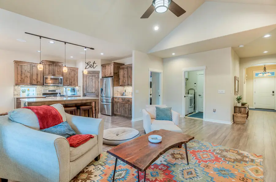 51868 Trapper George Ln, La Pine, OR 97739 - #3