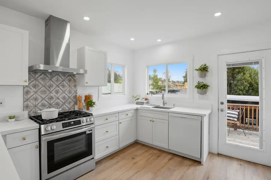 2740 2740 76th Ave, Oakland, CA 94605 - Image #3