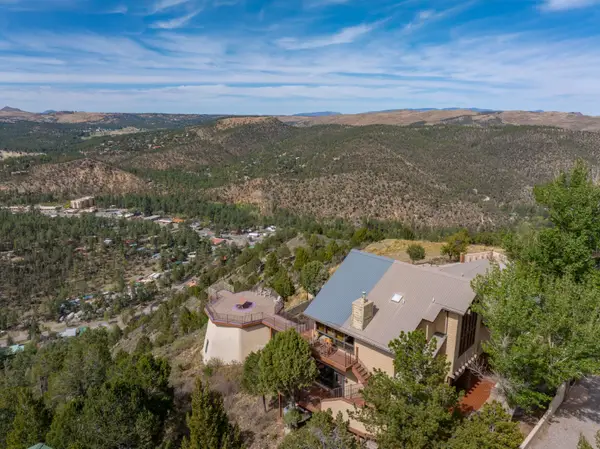 208 Excalibur Road, Ruidoso, NM 88345