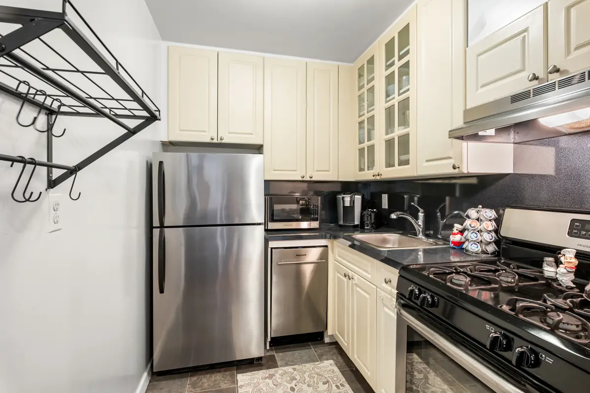 33 Barker Avenue #2J, White Plains, NY 10601 - #1