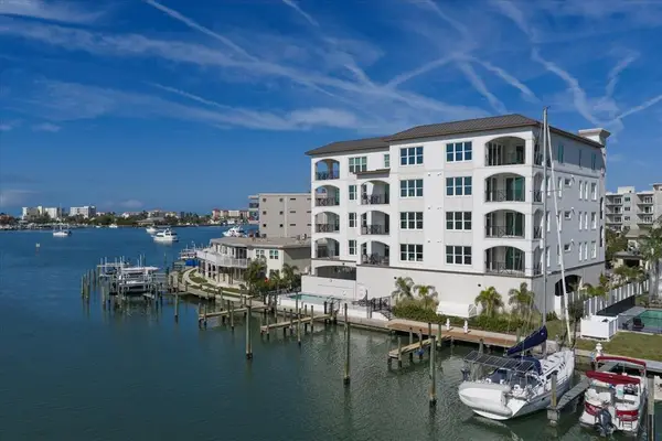 211 Dolphin Point #2, CLEARWATER BEACH, FL 33767