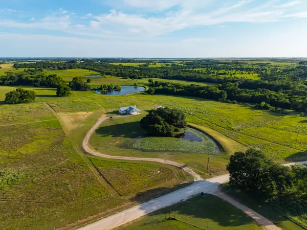 8437 Tottenham Road, Chappell Hill, TX 77426