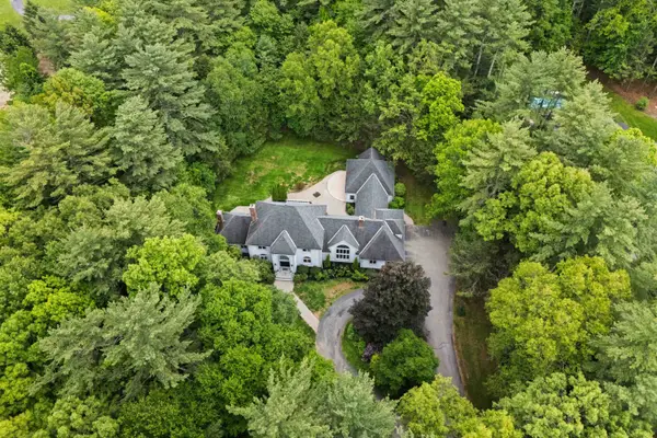 3 Oak Lane, Stratham, NH 03885