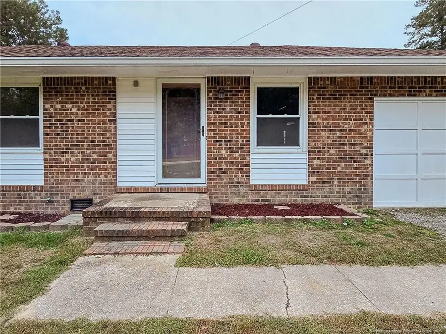 215 Lakeview Drive, Spring Lake, NC 28390 - #2