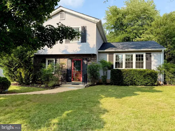 8212 Macbeth St, MANASSAS, VA 20110