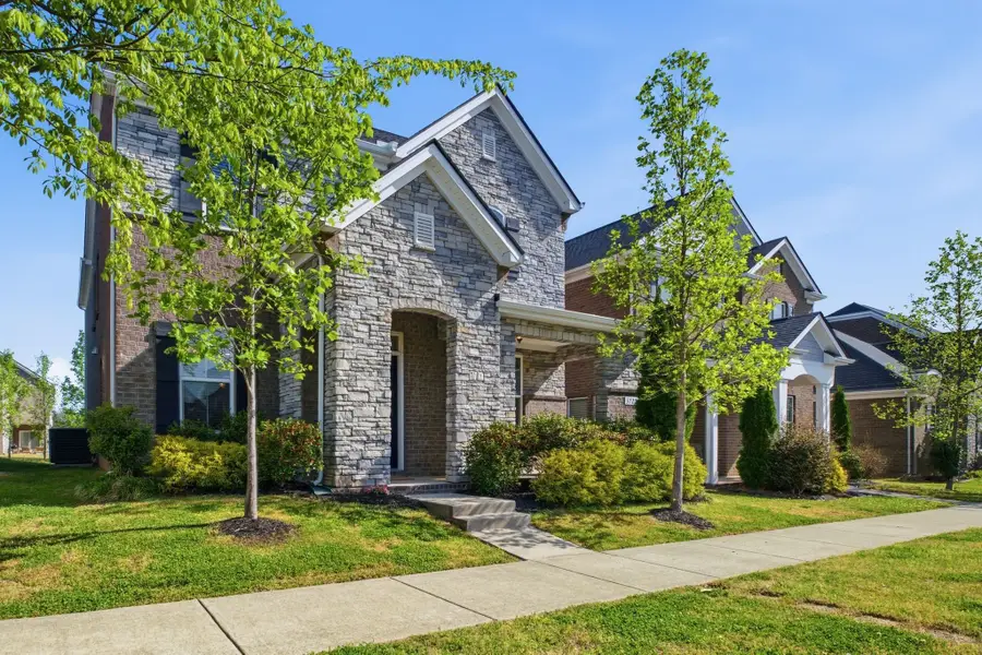 3725 Hoggett Ford Rd, Hermitage, TN 37076 - #3